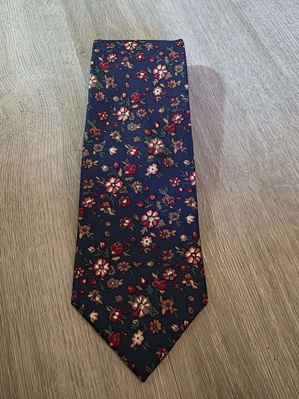 Burt Pulitzer Silk Floral Pattern Navy Men's Tie - Classic Floral Neckwear